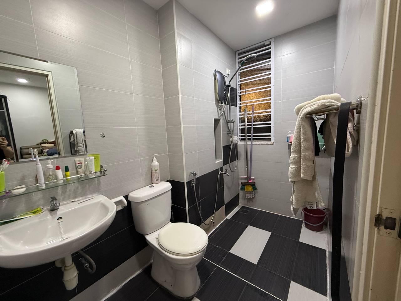 Taman Bestari Indah 2Storey Corner House with Fully Renovation House @Ulu Tiram