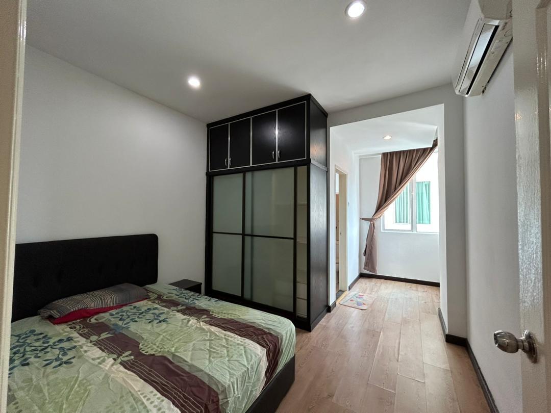 WhatsApp Image 2025-02-25 at 20.17.10 🔥 Jesselton Condominium, Damai – Unit with Big Balcony | RM900,000 (Negotiable) 🔥