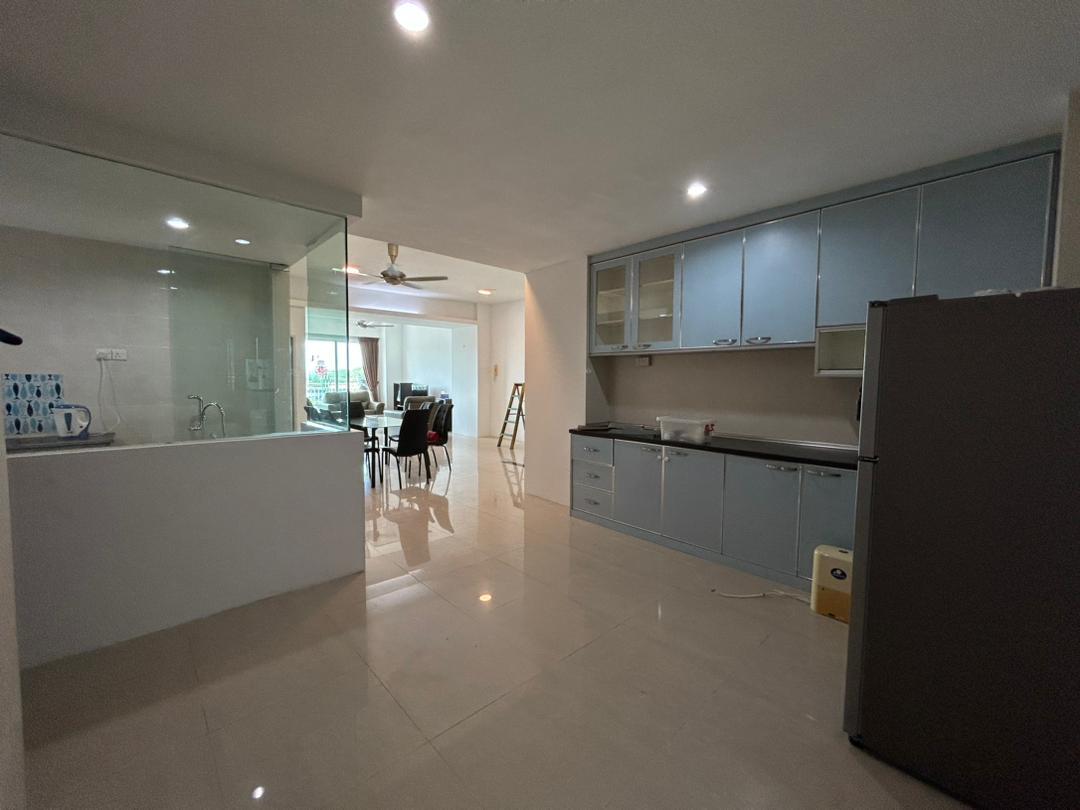 WhatsApp Image 2025-02-25 at 20.17.12 (1) 🔥 Jesselton Condominium, Damai – Unit with Big Balcony | RM900,000 (Negotiable) 🔥
