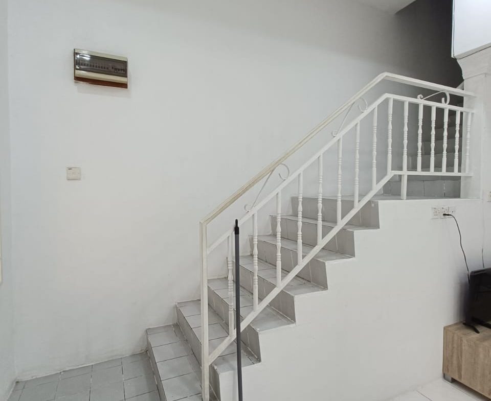 Penampang Taman Puluduk Block L Terrace house For Rent