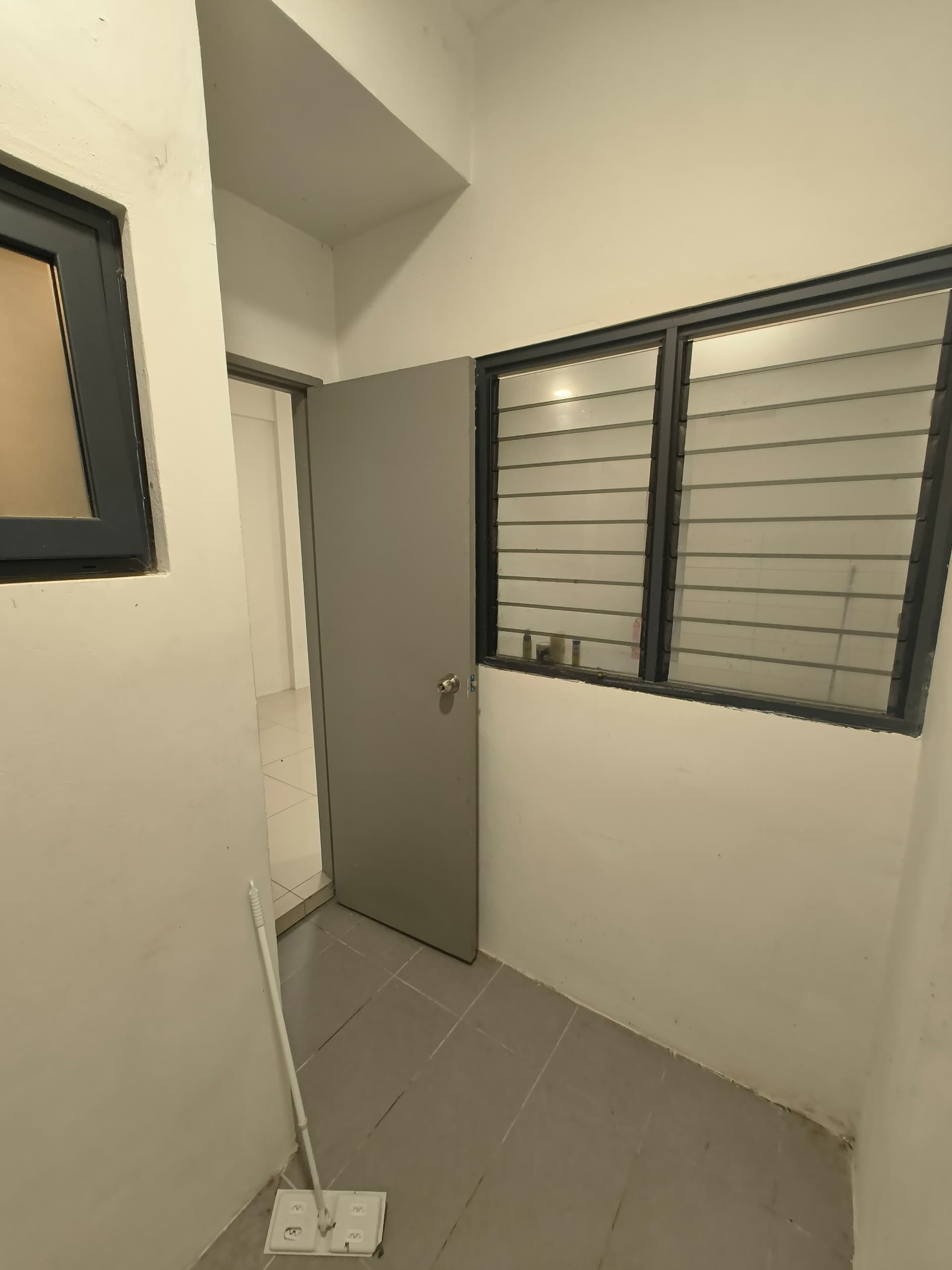 IMG_8707 Menggatal Greenfiled Residence Condo Basic Fitting For Rent
