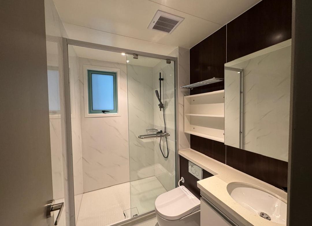 Bay Suites Condo, Fully Furnished, Sea View, JTT, Likas, Peak, KK, QE2