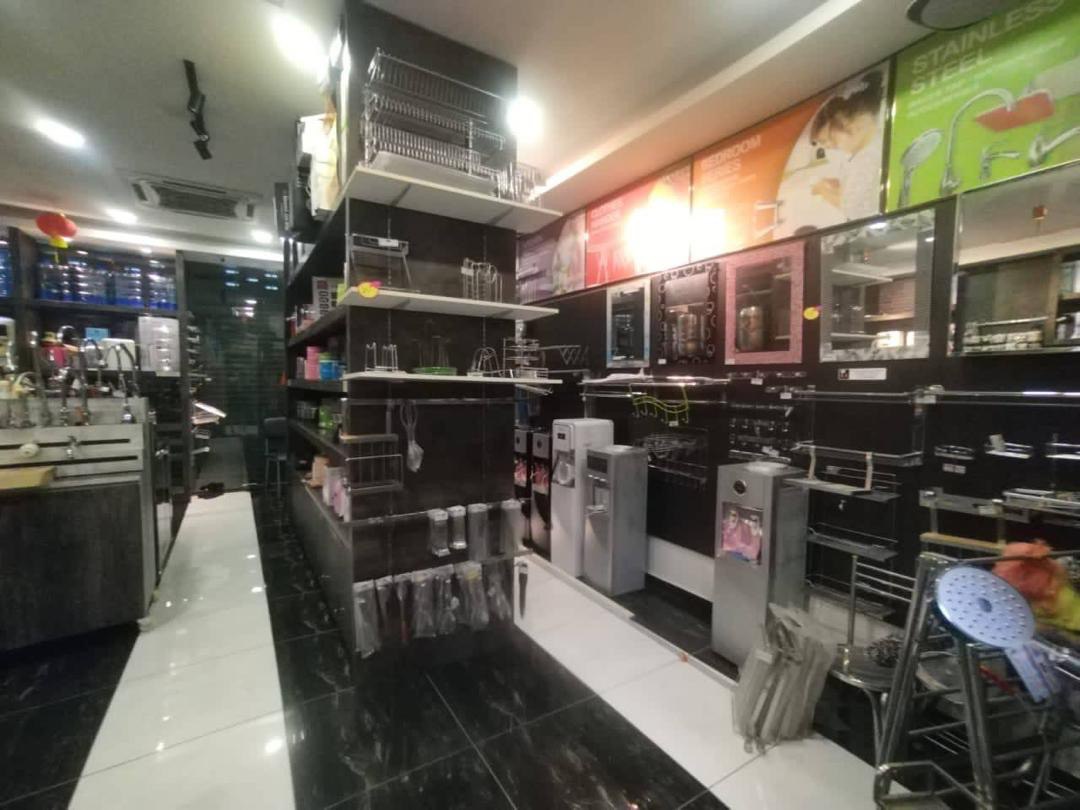 Taman Impian Emas 2Storey Adjoing Shoplot For Sale