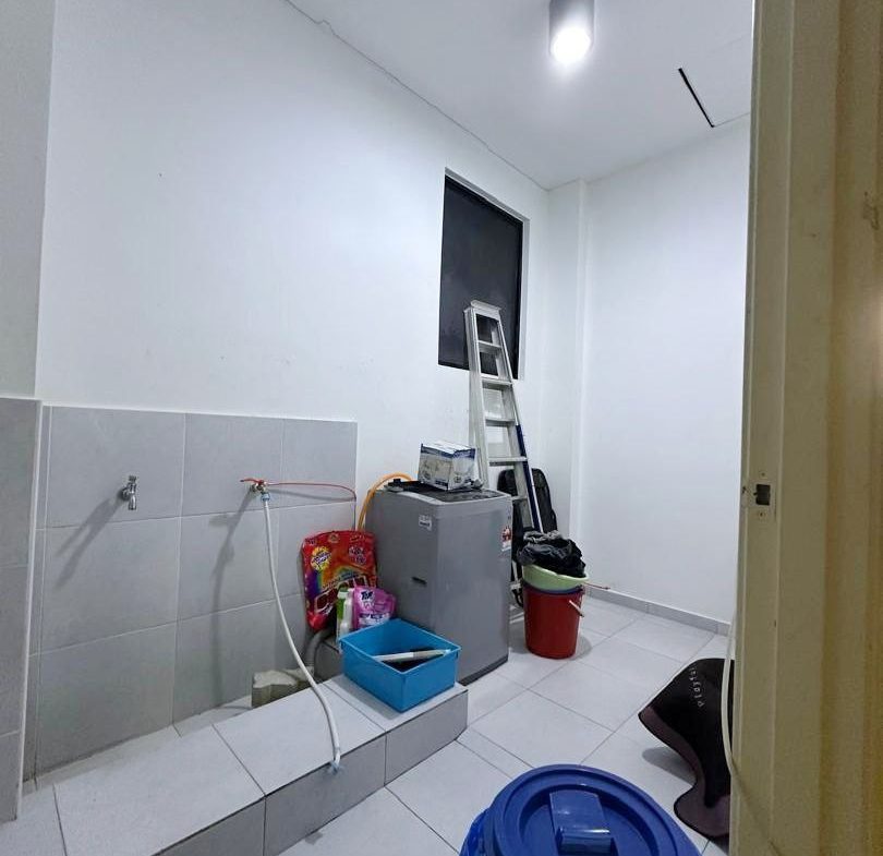 Eco Business Park 1 Phase 2 Eco Hub @Dato Onn/Kempas Cluster House