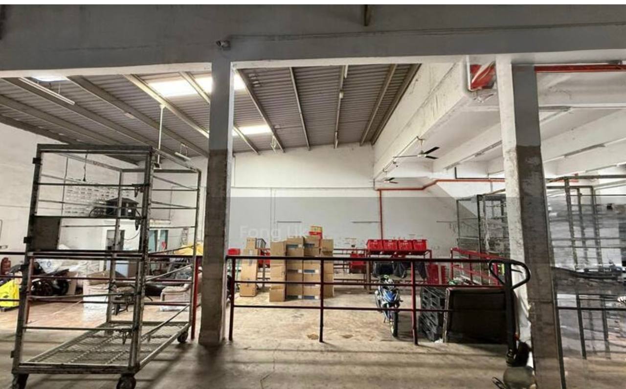Taman Sri Yaacob 1.5Storey Corner Factory For Sale