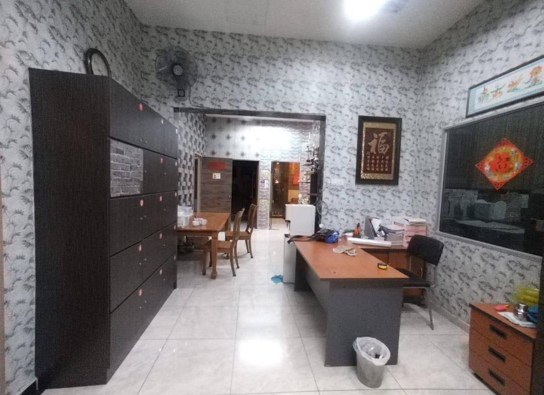 Taman Impian Emas 2Storey Adjoing Shoplot For Sale