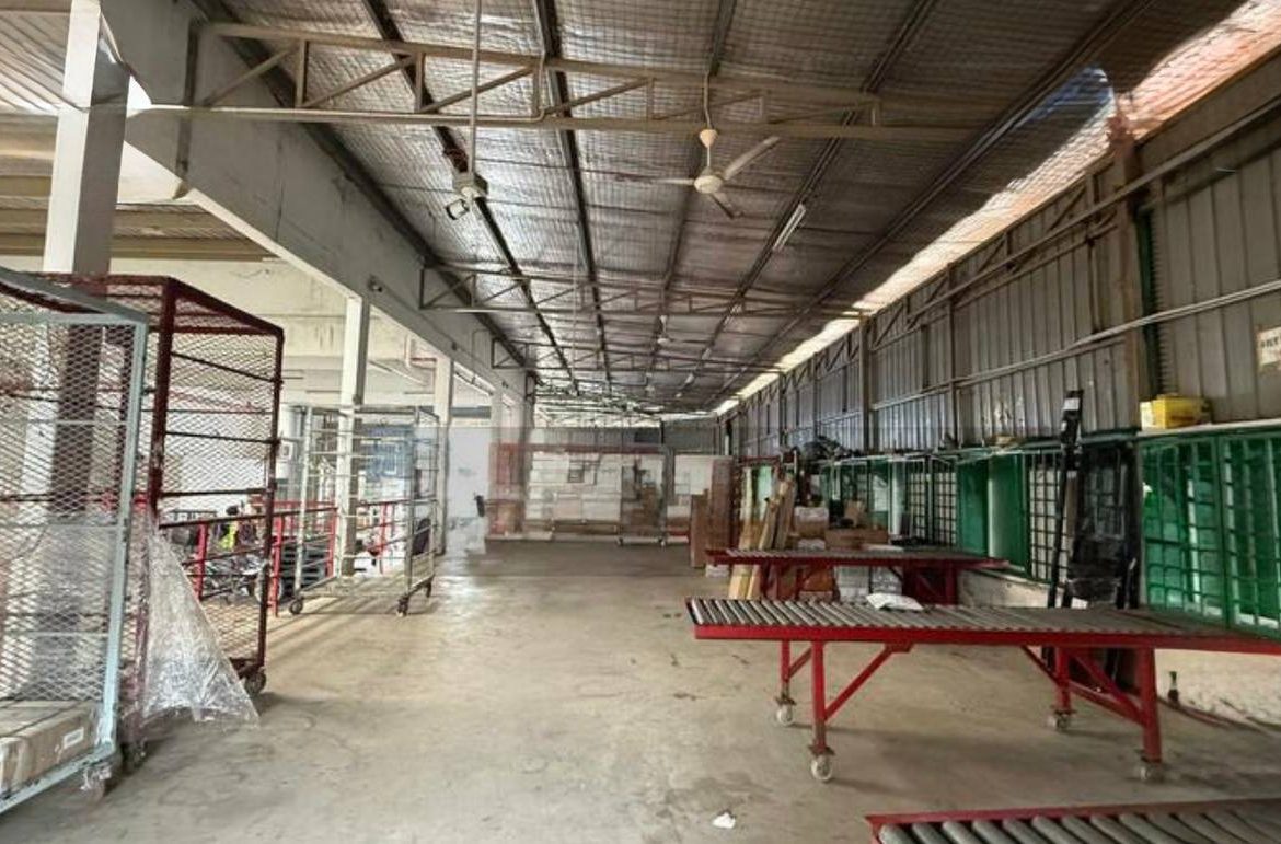 Taman Sri Yaacob 1.5Storey Corner Factory For Sale