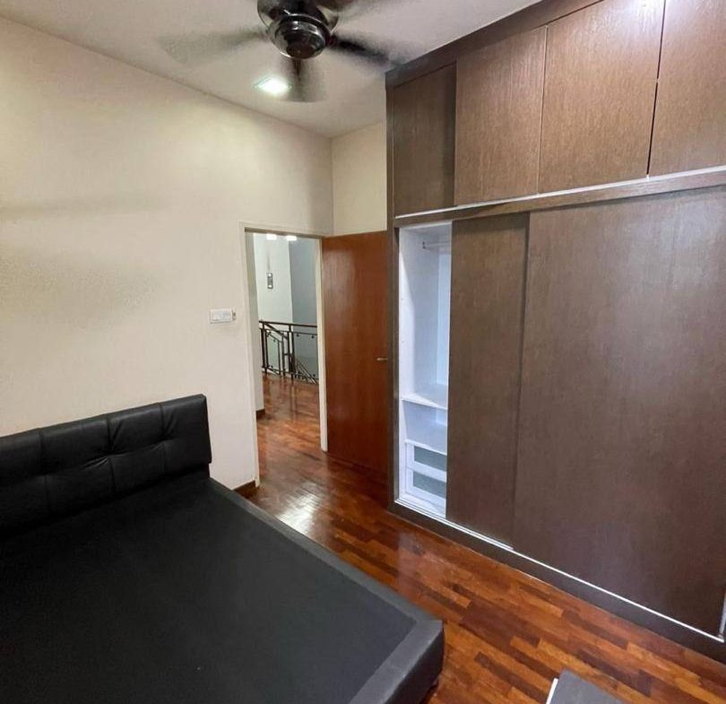 Seri Austin 2Storey Cluster Corner with Fully Renovated