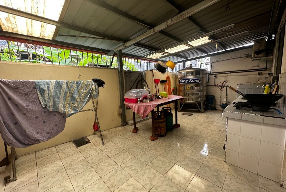 Taman Sinar Baru, 2-Storey Terrace, Renovated Extended, Damai, Luyang