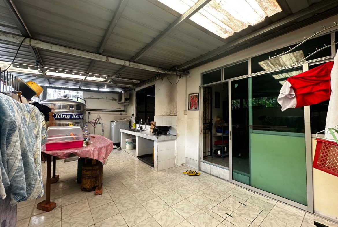 Taman Sinar Baru, 2-Storey Terrace, Renovated Extended, Damai, Luyang