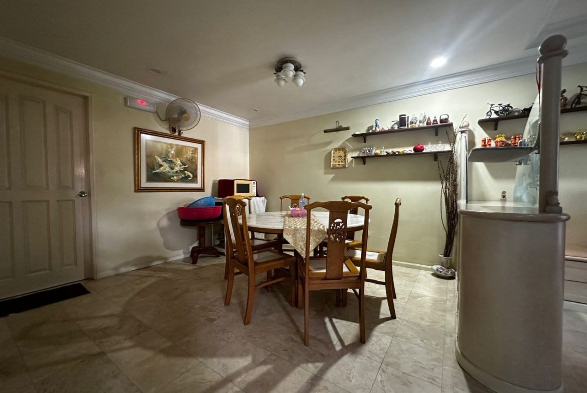Taman Sinar Baru, 2-Storey Terrace, Renovated Extended, Damai, Luyang