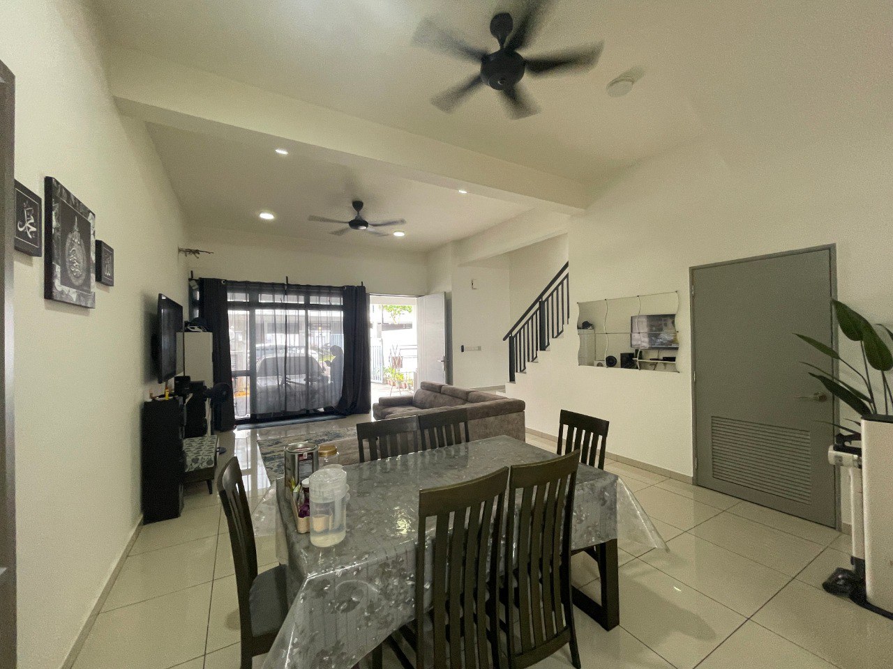 Horizon Hills The Valley West Double Storey Terrace with Partially Renovation House