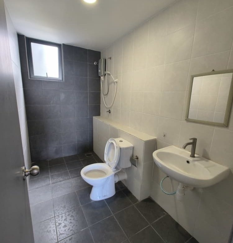 The Garden Condo Bundusan Corner Unit For Sale