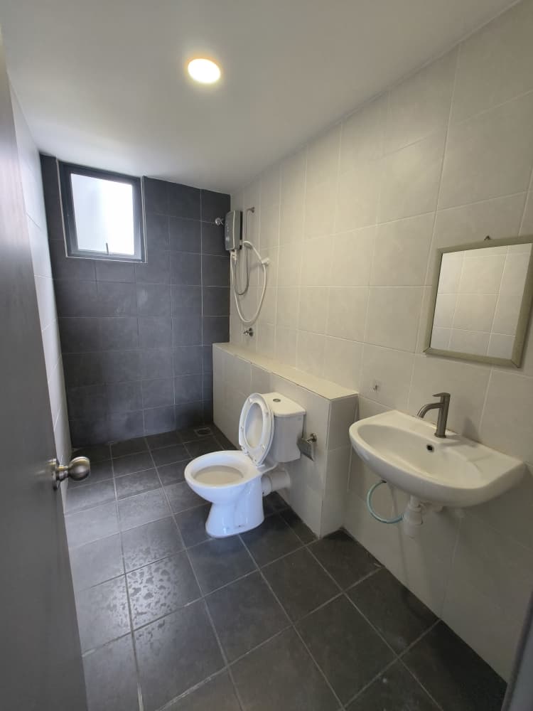 The Garden Condo Bundusan Corner Unit For Sale