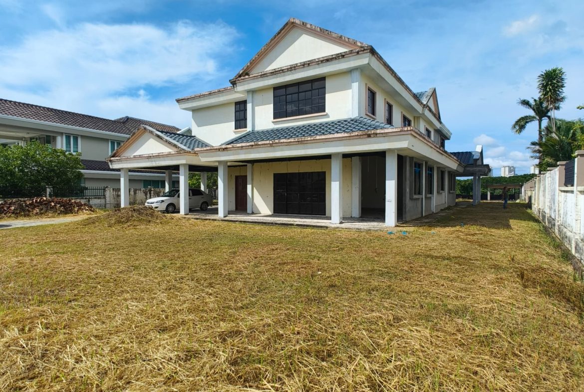 2 Storey Bungalow At Lorong Raja Udang 10, Kingfisher For Sale