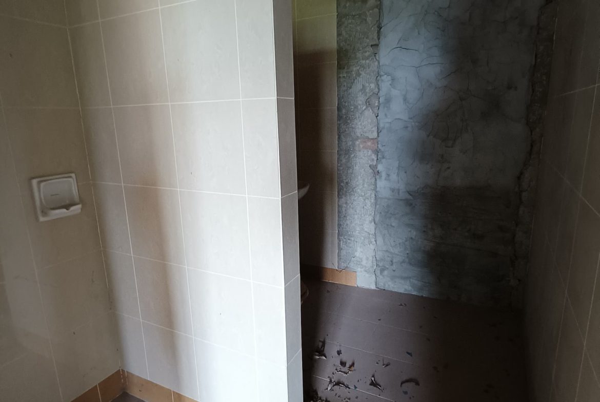 2 Storey Bungalow At Lorong Raja Udang 10, Kingfisher For Sale