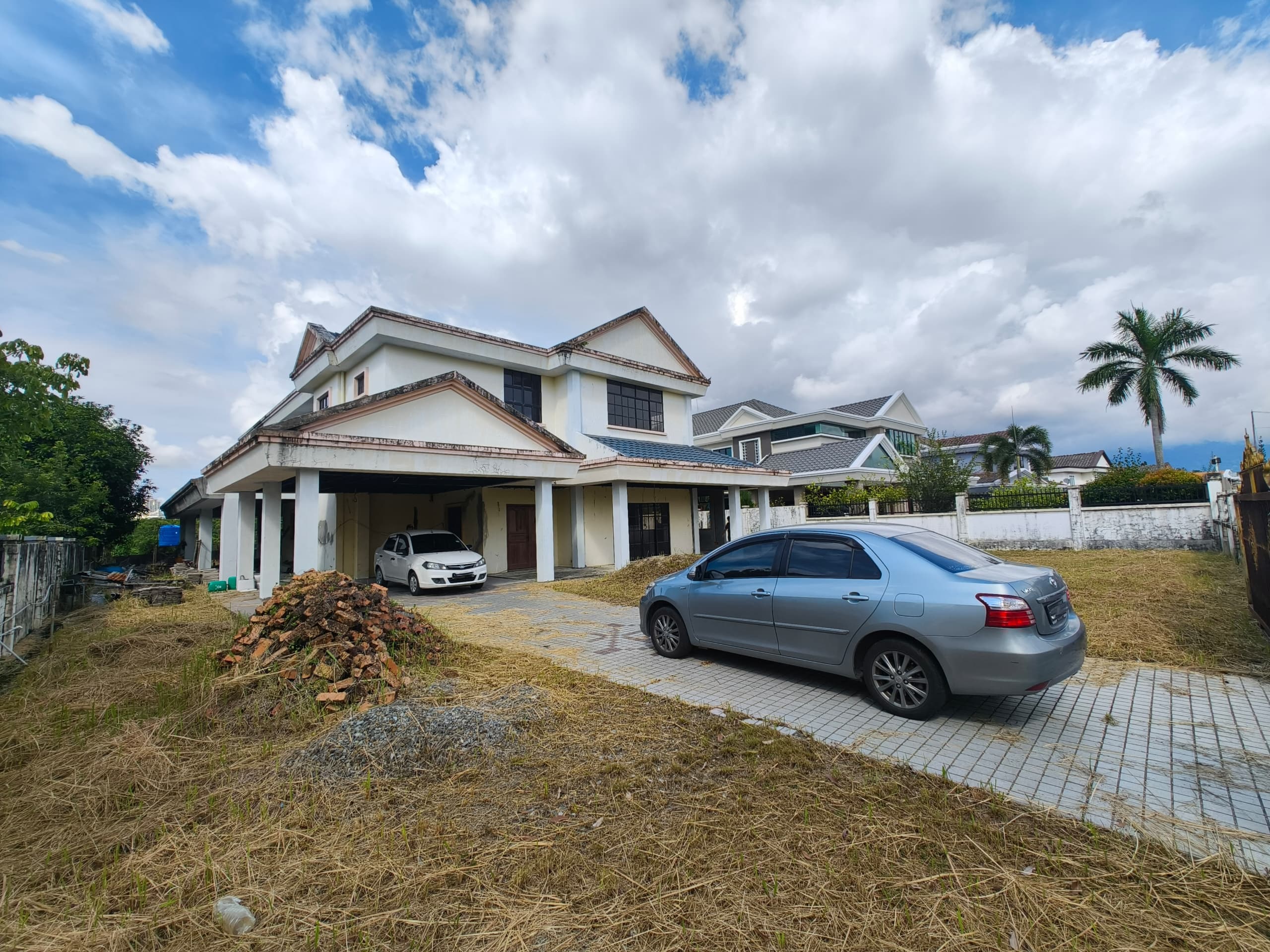 2 Storey Bungalow At Lorong Raja Udang 10, Kingfisher For Sale