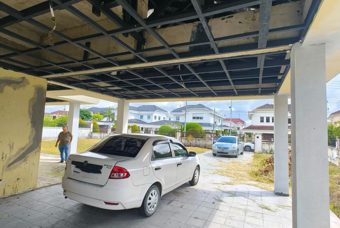 2 Storey Bungalow At Lorong Raja Udang 10, Kingfisher For Sale