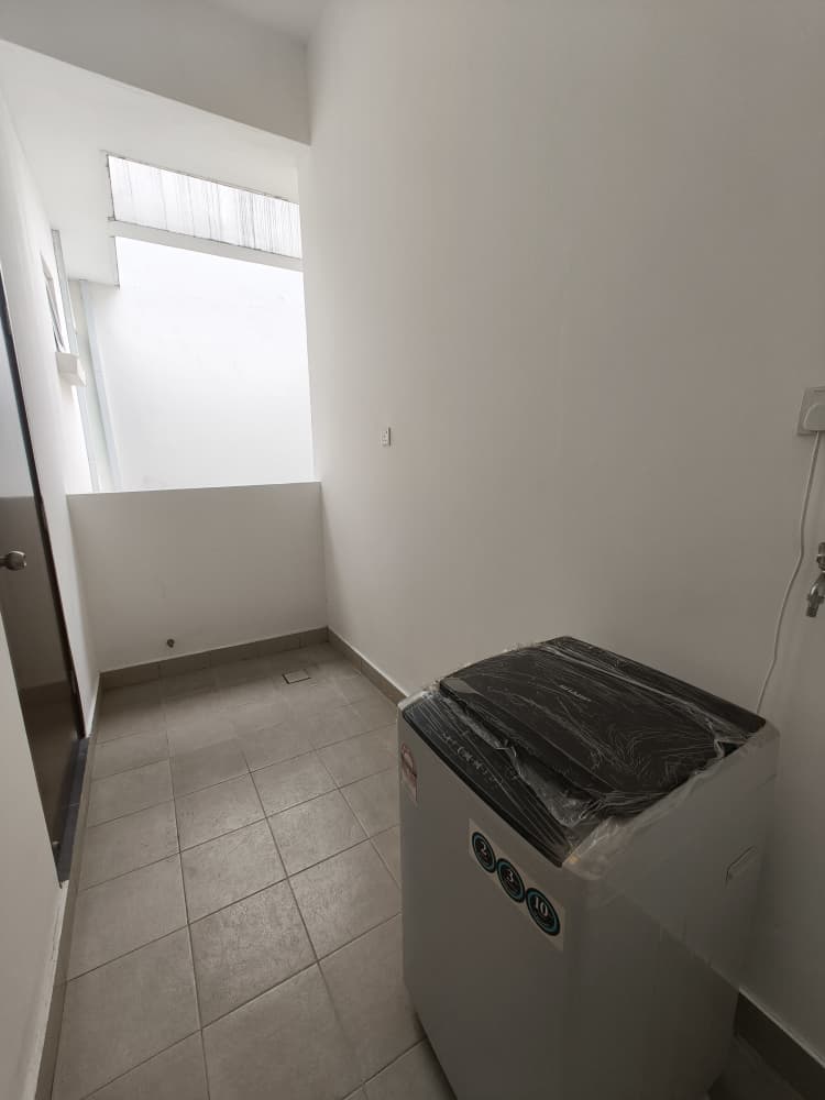 WhatsApp Image 2025-10-02 at 01.04.26 (3) Bundusan Tropicana Landmark Condominium Penthouse Fully furnished with 3 Car Park For Sale