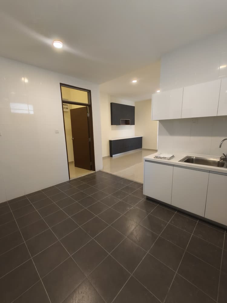 WhatsApp Image 2025-10-02 at 01.04.27 (1) Bundusan Tropicana Landmark Condominium Penthouse Fully furnished with 3 Car Park For Sale