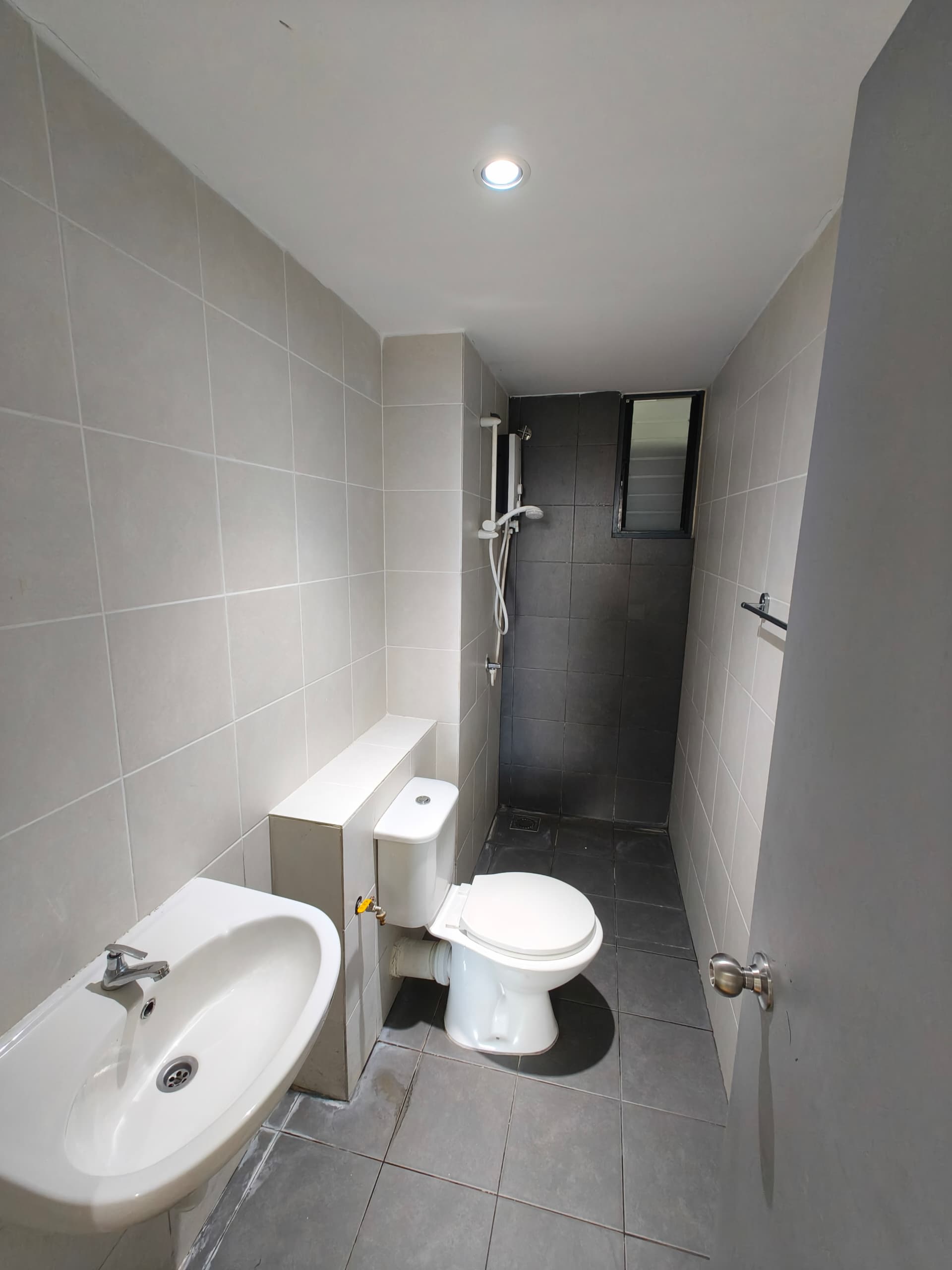 Bundusan The Gardens Condo Corner unit below market value below Bank value for Sale
