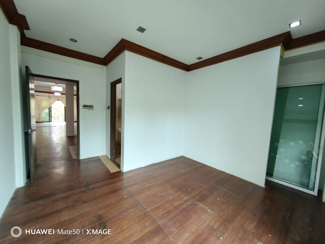 Seri Borneo Condominium, Iramanis for Rent