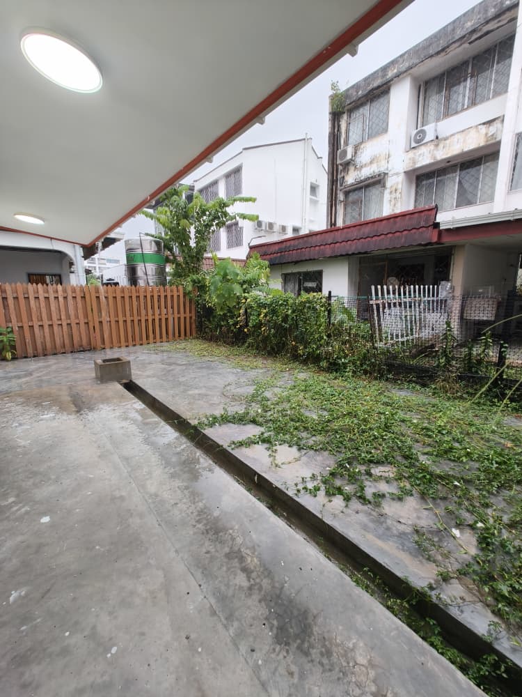 Lintas Hilltop Taman Regent 3 Storey Semi D For Rent