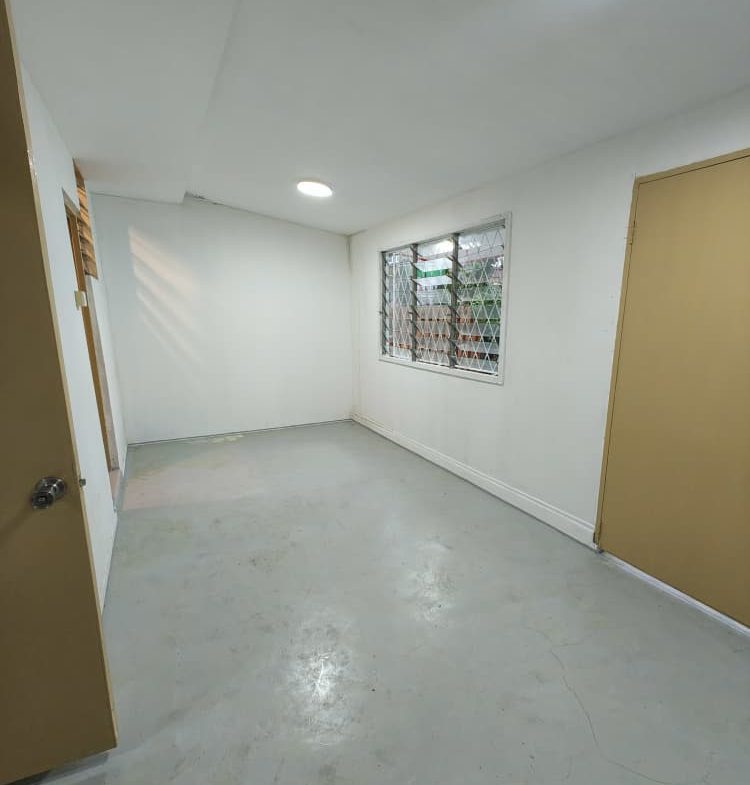 Lintas Hilltop Taman Regent 3 Storey Semi D For Rent