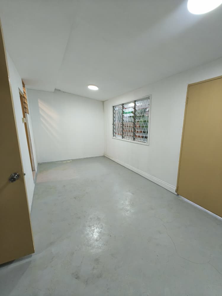 Lintas Hilltop Taman Regent 3 Storey Semi D For Rent