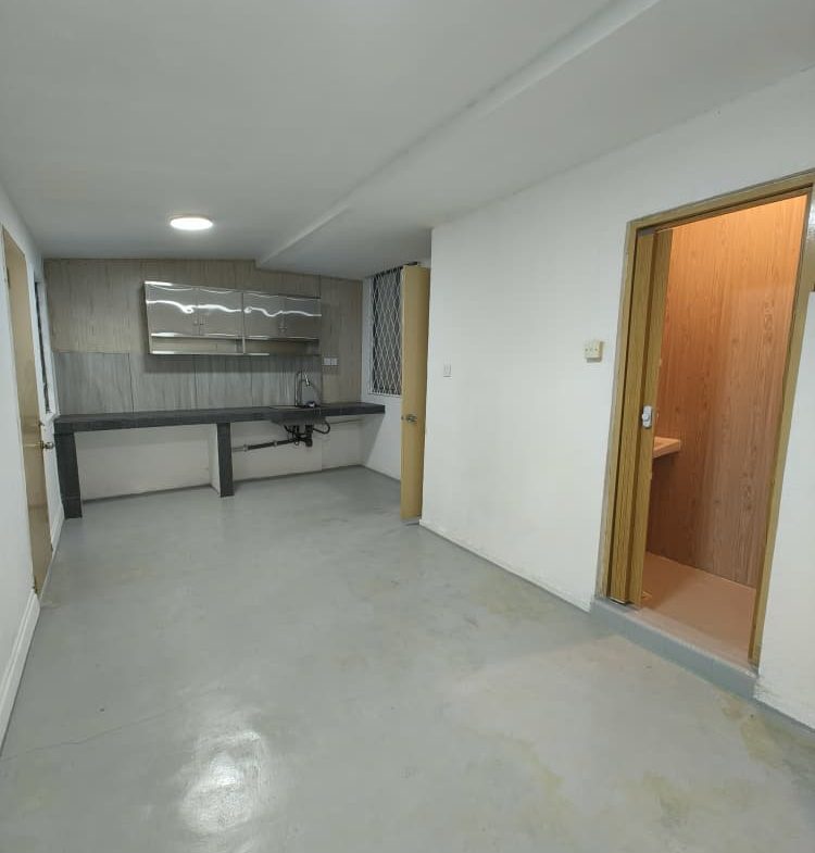 Lintas Hilltop Taman Regent 3 Storey Semi D For Rent