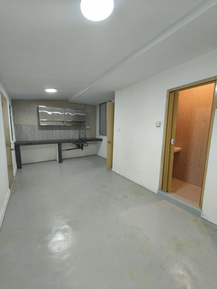 Lintas Hilltop Taman Regent 3 Storey Semi D For Rent