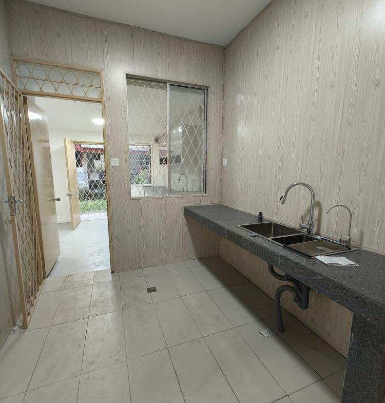 Lintas Hilltop Taman Regent 3 Storey Semi D For Rent