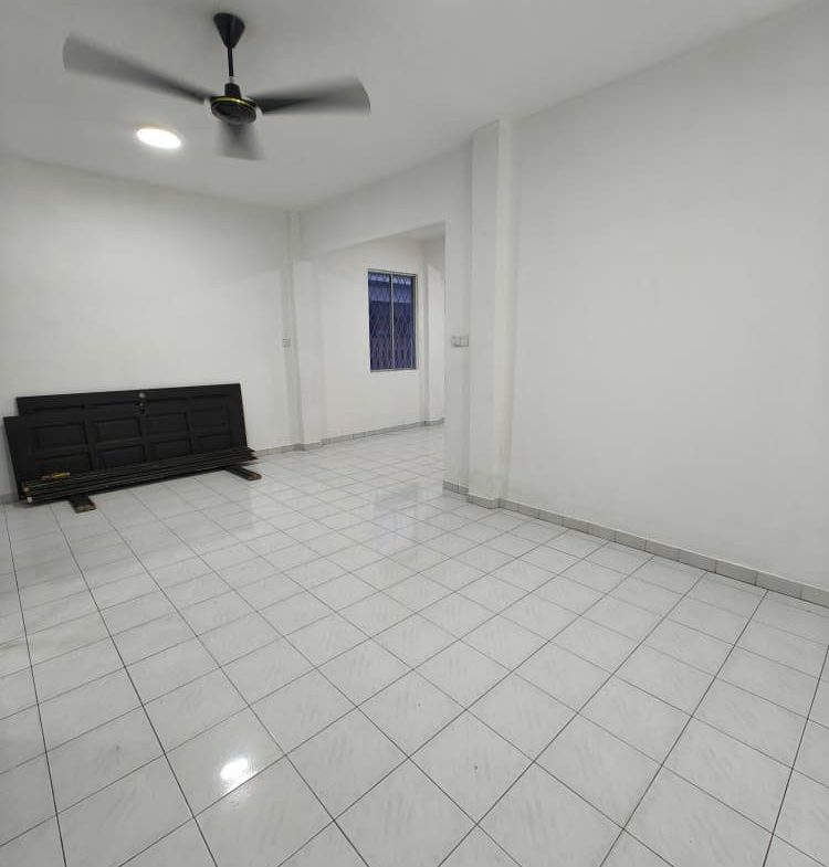 Lintas Hilltop Taman Regent 3 Storey Semi D For Rent