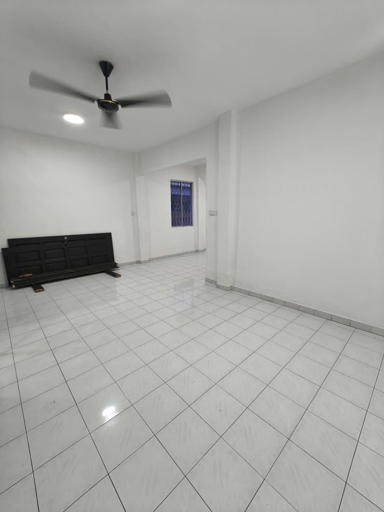 Lintas Hilltop Taman Regent 3 Storey Semi D For Rent