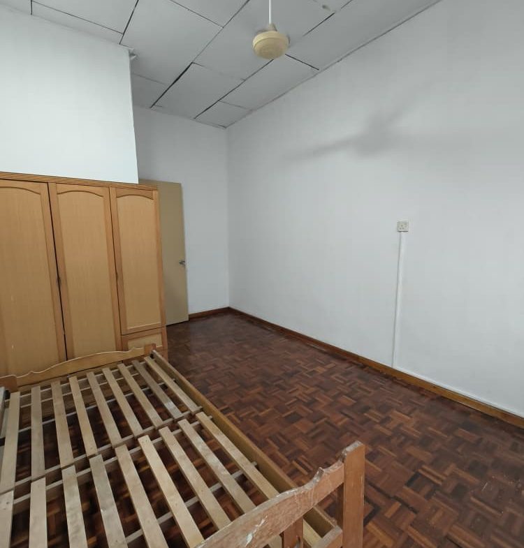 Lintas Hilltop Taman Regent 3 Storey Semi D For Rent