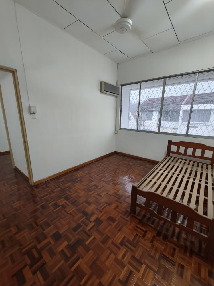 Lintas Hilltop Taman Regent 3 Storey Semi D For Rent