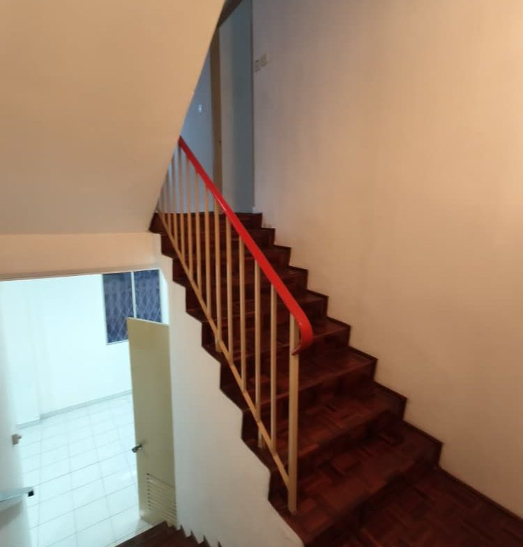 Lintas Hilltop Taman Regent 3 Storey Semi D For Rent