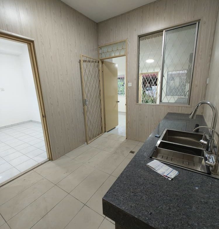 Lintas Hilltop Taman Regent 3 Storey Semi D For Rent