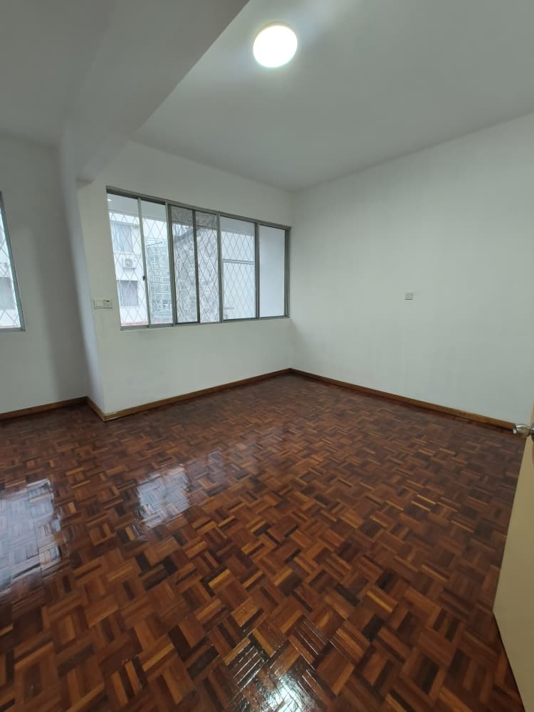 Lintas Hilltop Taman Regent 3 Storey Semi D For Rent