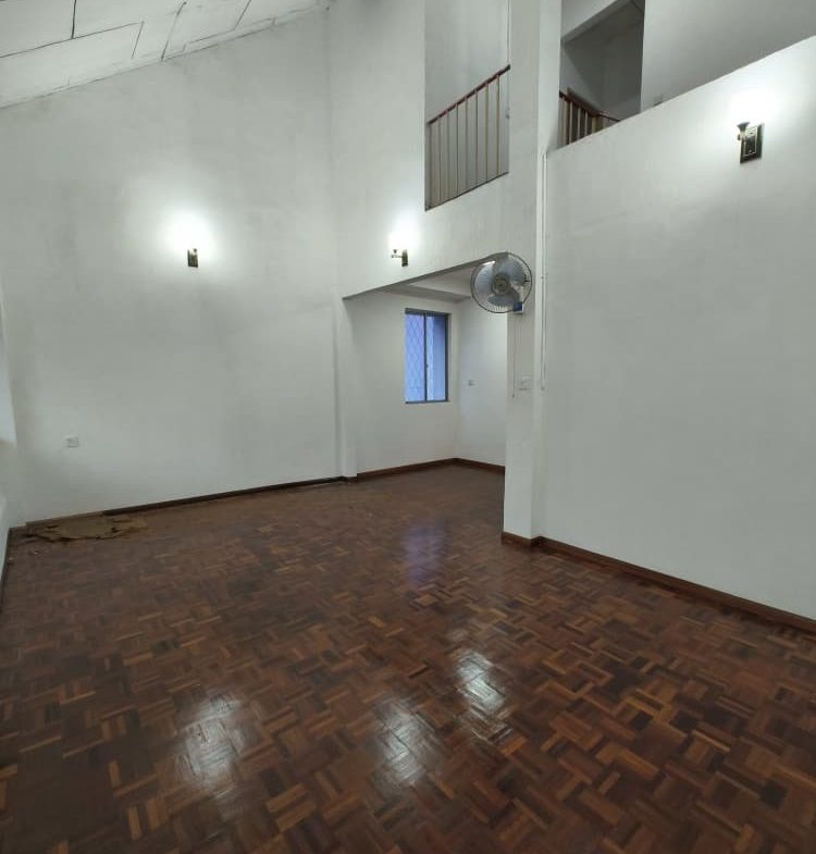 Lintas Hilltop Taman Regent 3 Storey Semi D For Rent