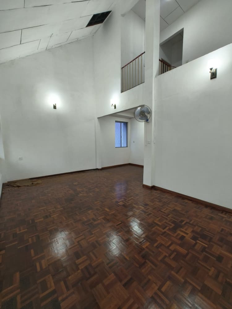Lintas Hilltop Taman Regent 3 Storey Semi D For Rent