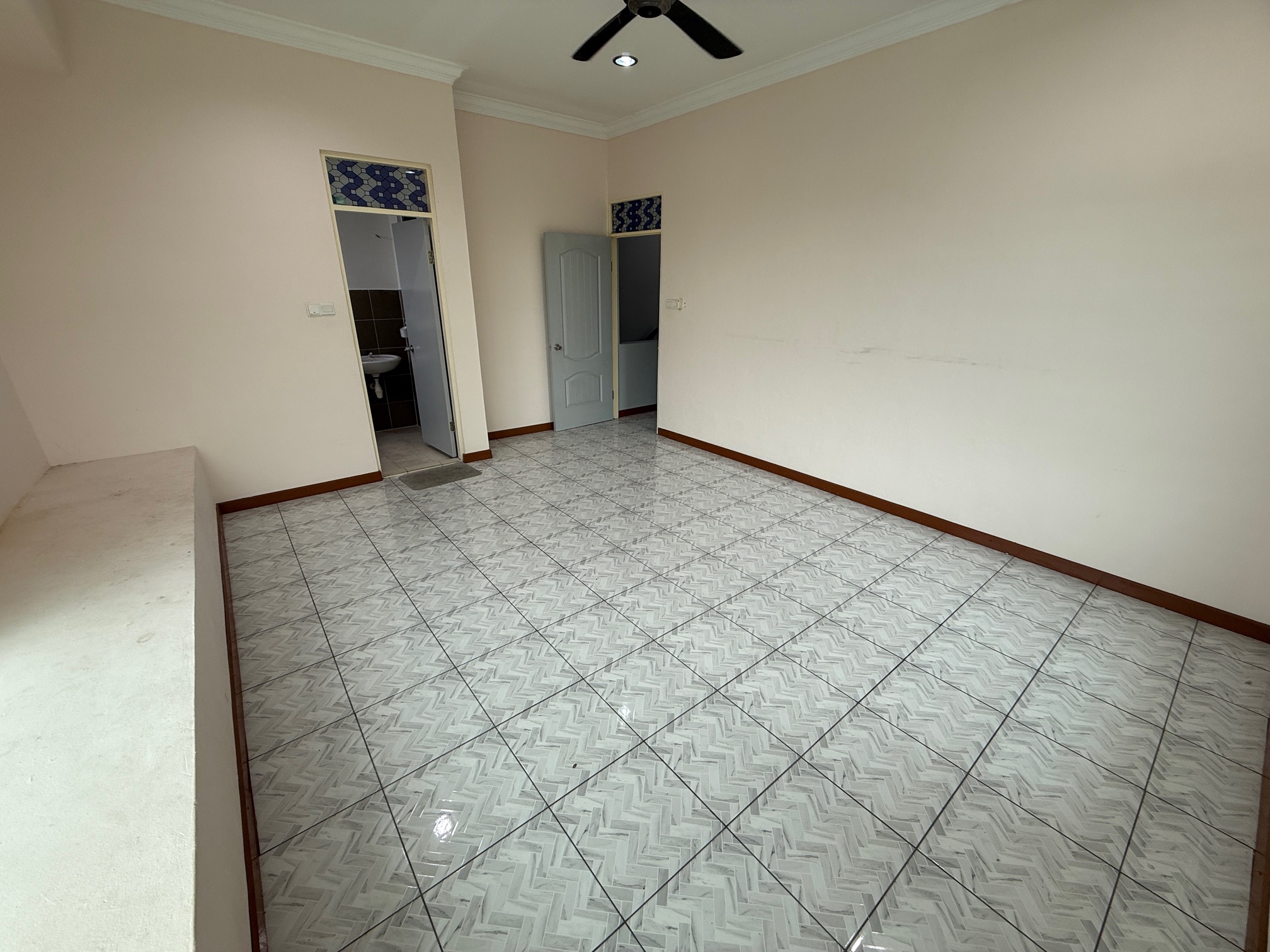 Taman Rimba, 2-Storey Terrace, Unfurnished, Telipok, UMS, KKIP