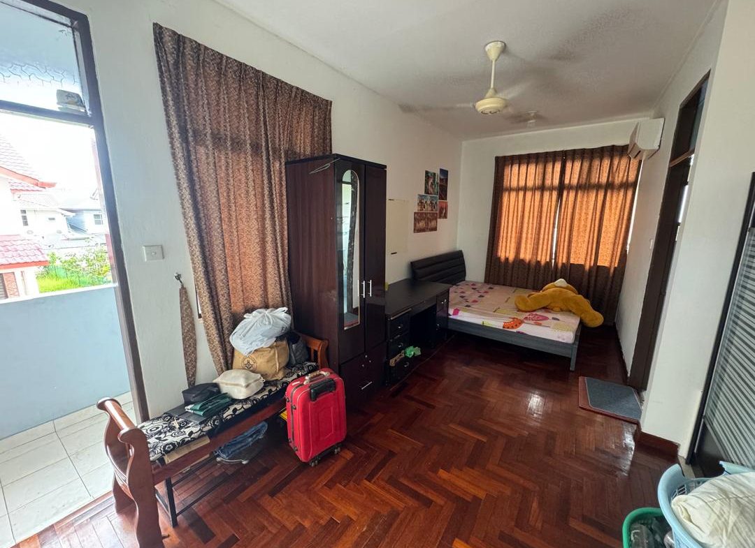 Taman Amansutra Phase 1 | Double Storey Townhouse | Corner | Iramanis