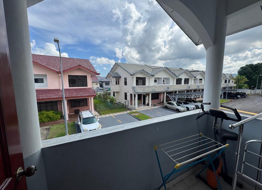 Taman Amansutra Phase 1 | Double Storey Townhouse | Corner | Iramanis
