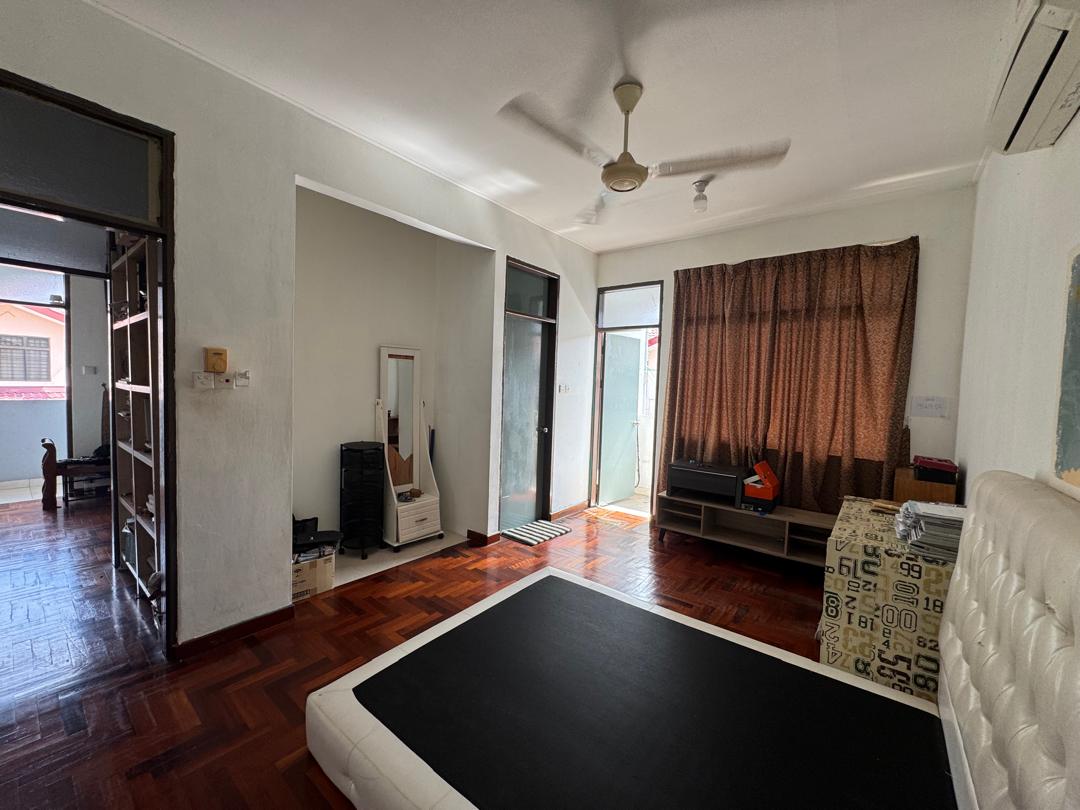 Taman Amansutra Phase 1 | Double Storey Townhouse | Corner | Iramanis