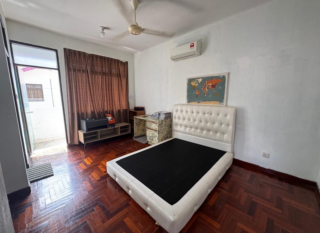 Taman Amansutra Phase 1 | Double Storey Townhouse | Corner | Iramanis