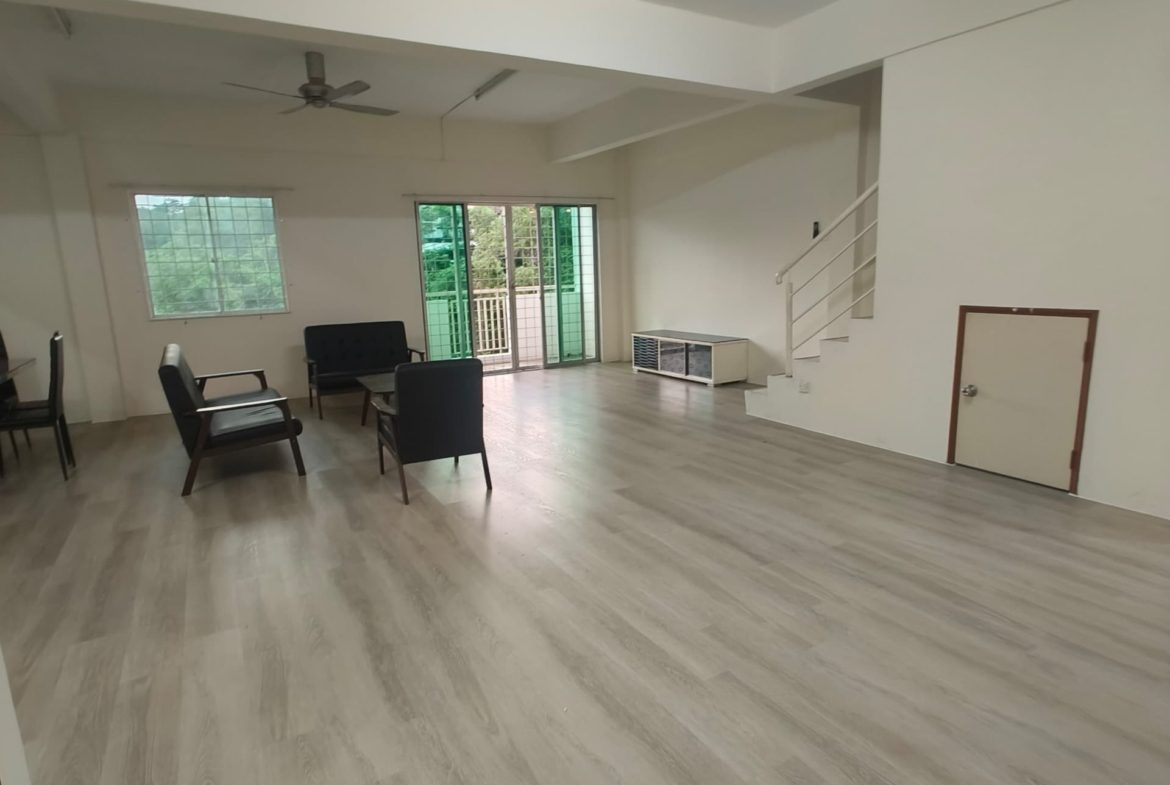 Seri Borneo Condominium,Iramanis for Rent