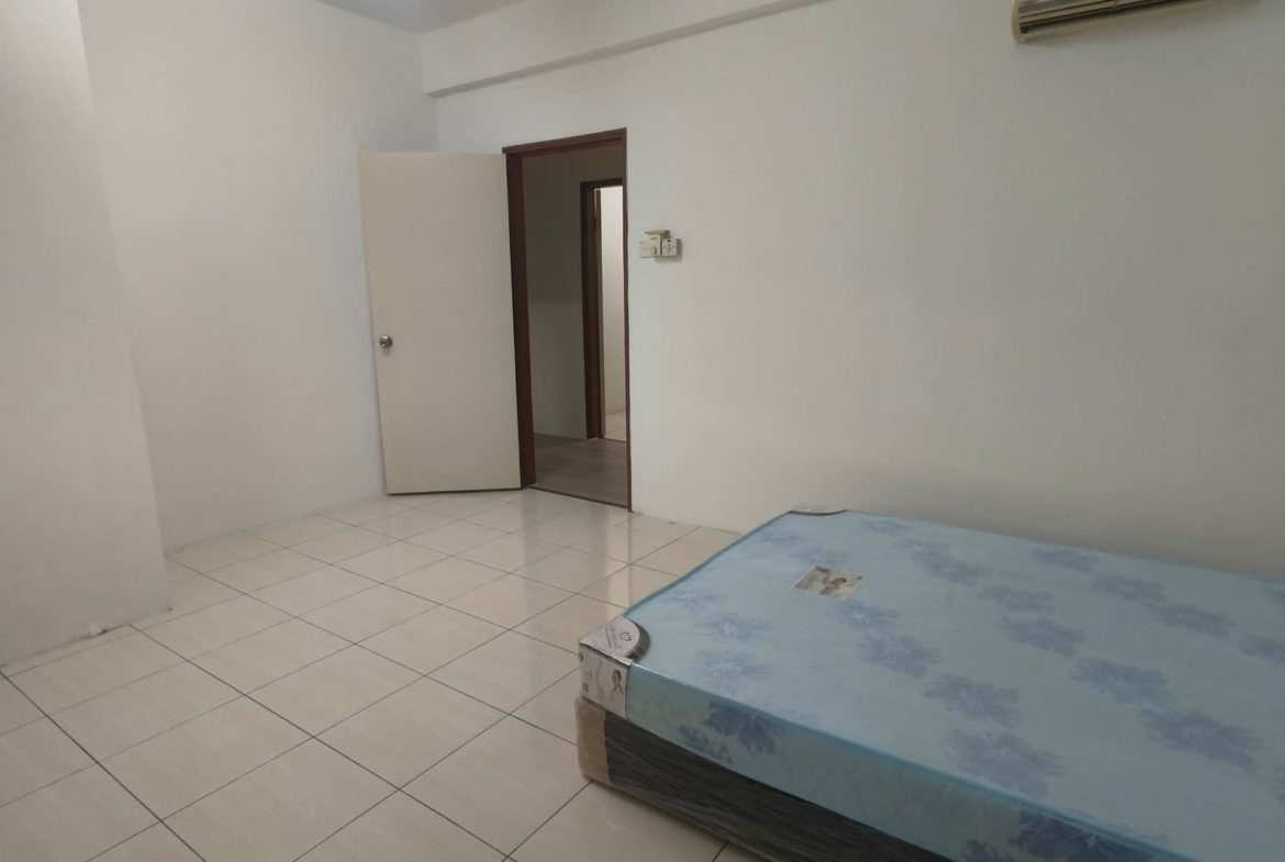 Seri Borneo Condominium,Iramanis for Rent