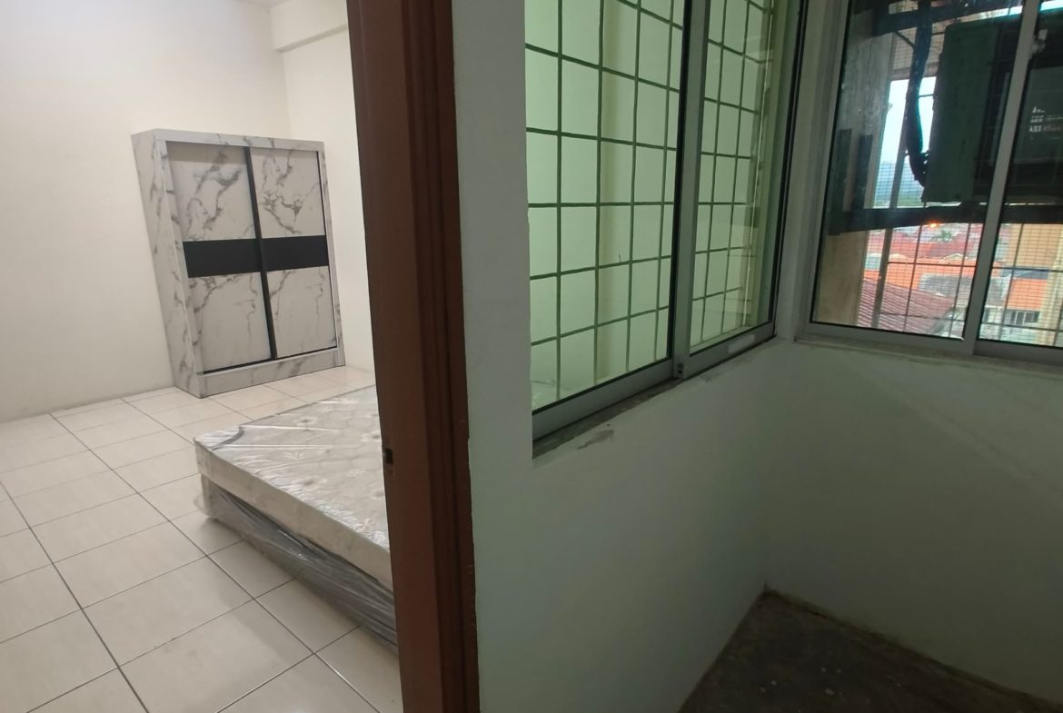 Seri Borneo Condominium,Iramanis for Rent