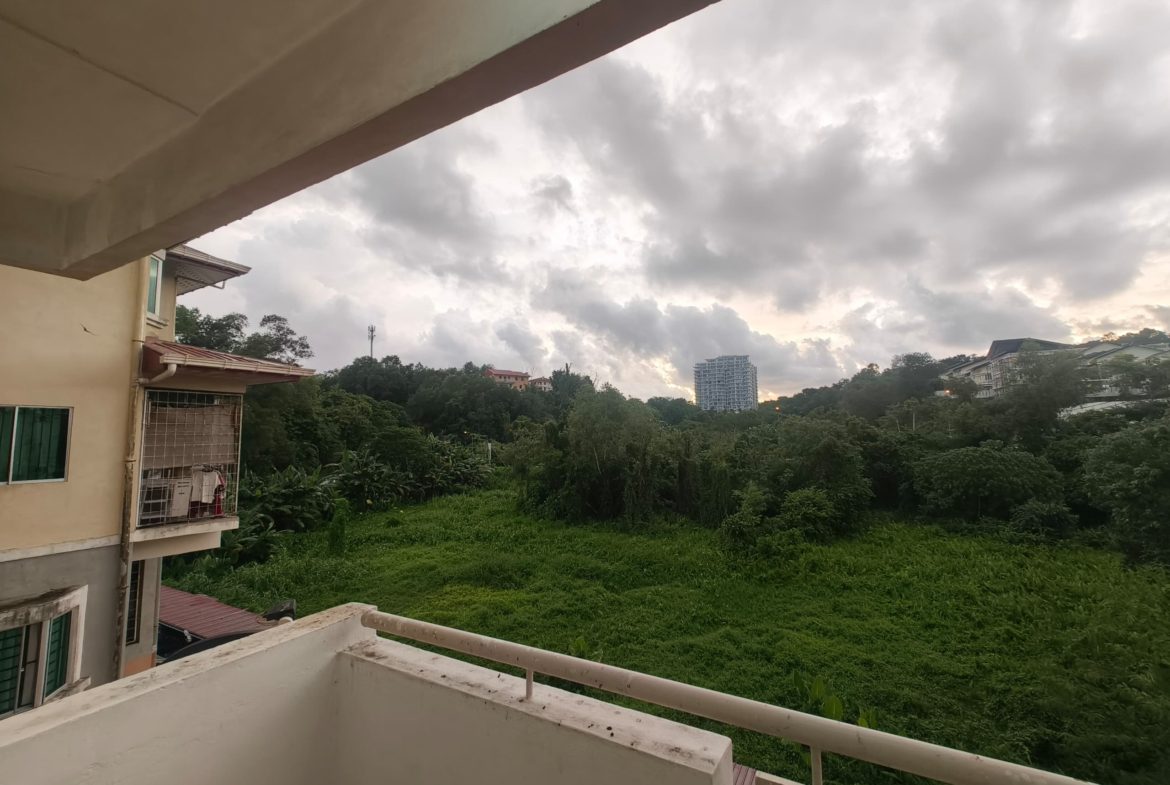Seri Borneo Condominium,Iramanis for Rent